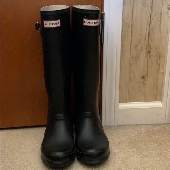 Hunter Shoes - Original Tall Hunter Boots w/ 2 pairs of socks!